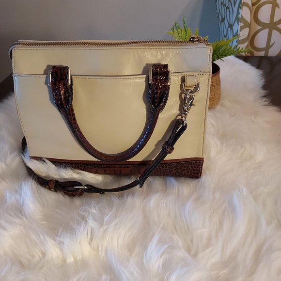 Brahmin Midsize Leather Bag: Measures 10.5W/ 8.5T/ 4.4D: Has Shoulder Strap - Picture 5 of 9